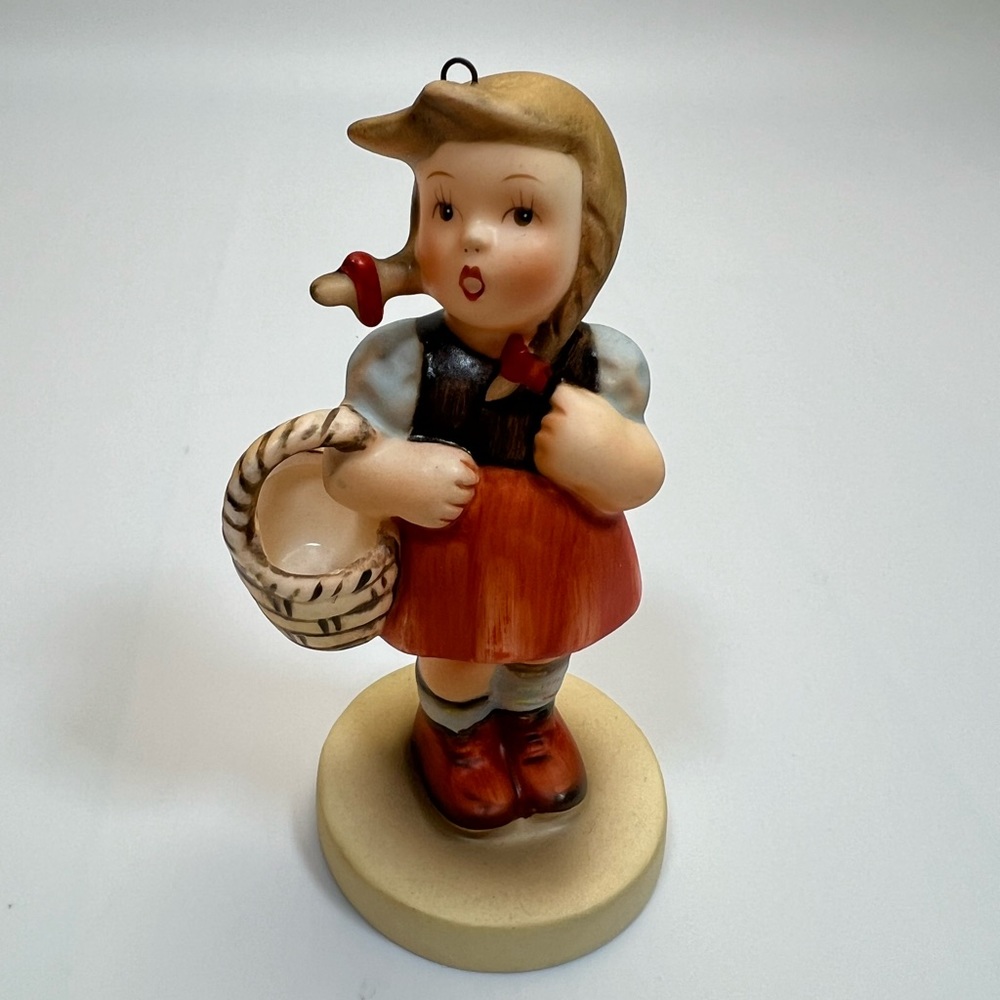 Schmid 1984 Girl with Basket Figurine